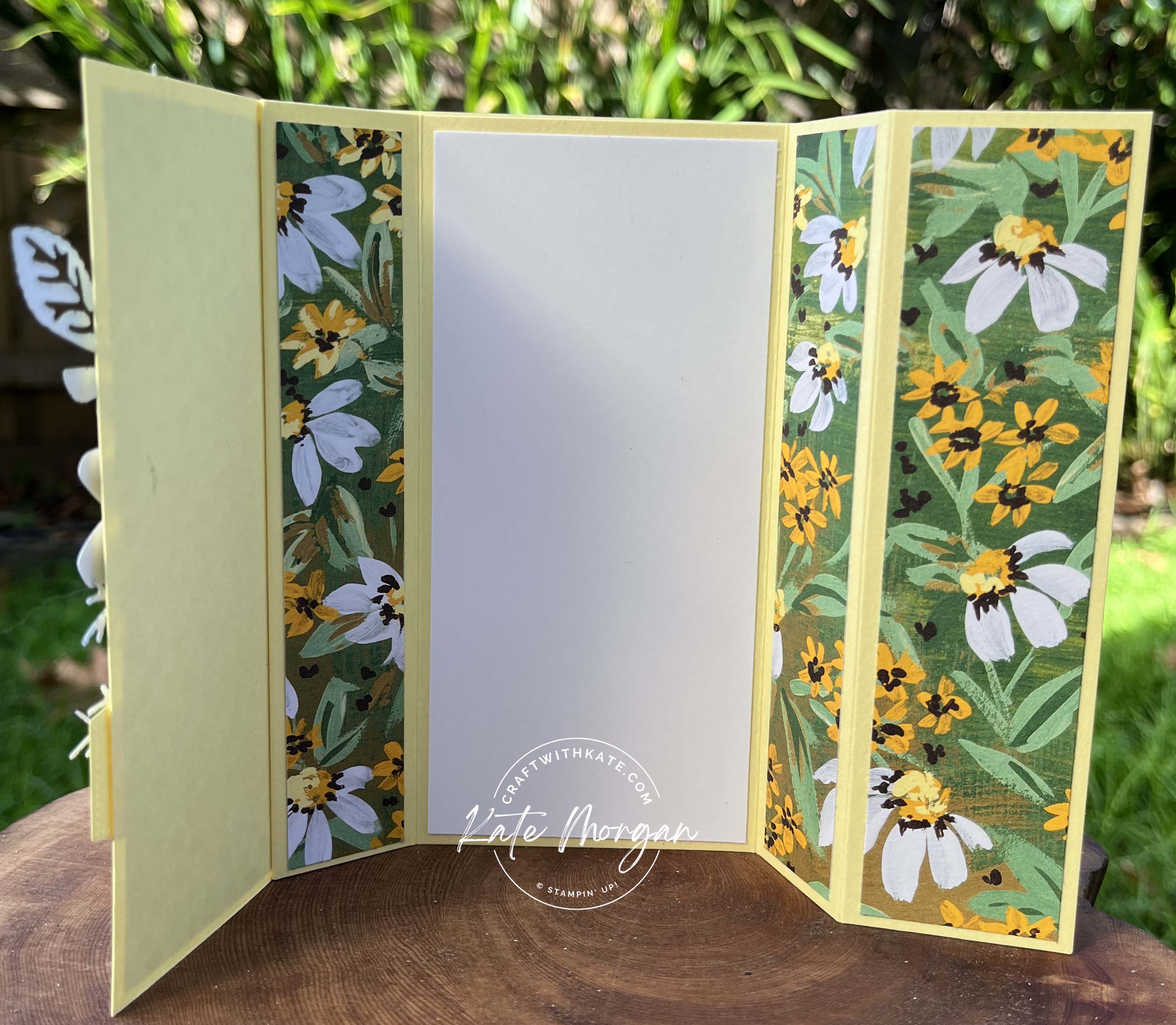 Cheerful Daisies Fancy Fold card for Lemon Lolly colour creations blog hop 2023 by Kate Morgan, Stampin Up Australia 2023 inside